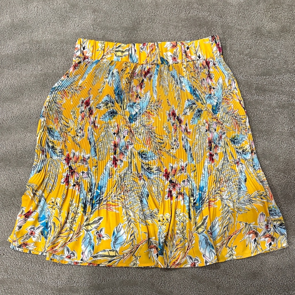 Floral Yellow Skirt size XL